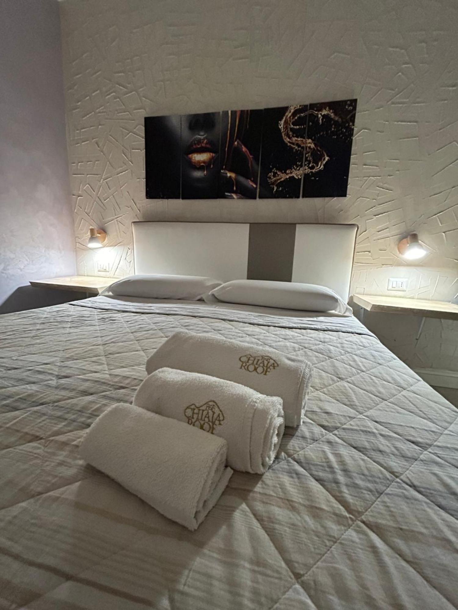 Bed and Breakfast Chiaia Roof Neapol Pokój zdjęcie